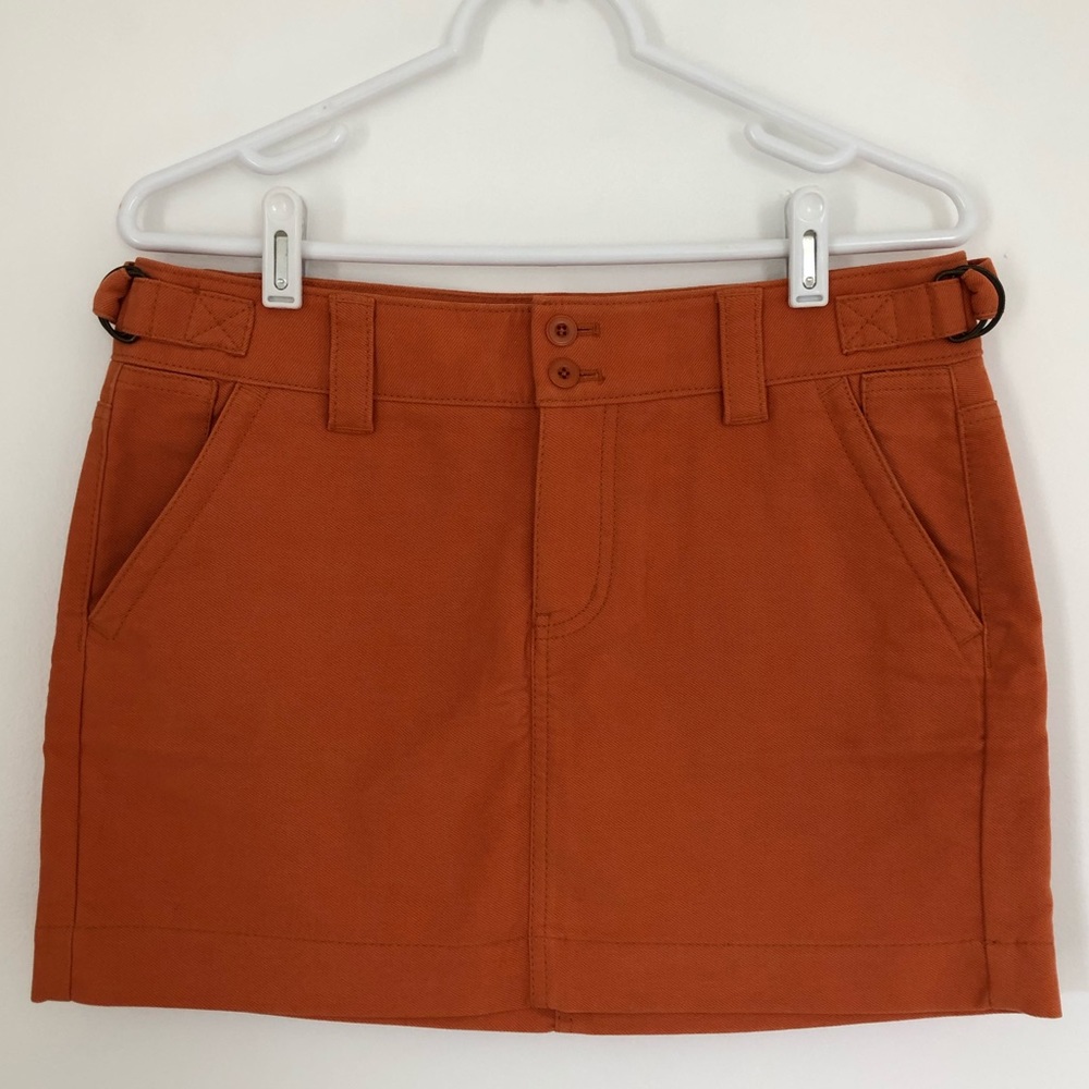 GAP mini skirt in orangey/rust - size 4